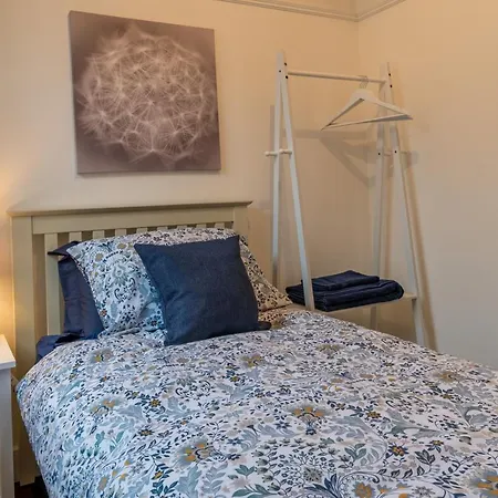 Kent - Town Centre, With Parking