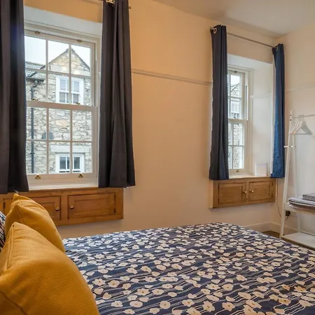 Kent - Town Centre, With Parking Kendal