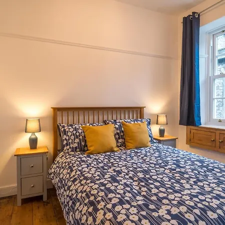 Kent - Town Centre, With Parking