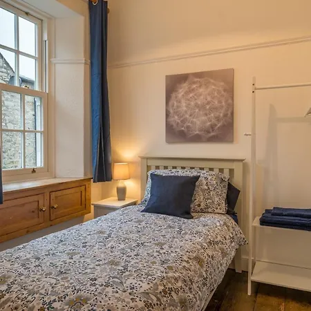 Kent - Town Centre, With Parking *