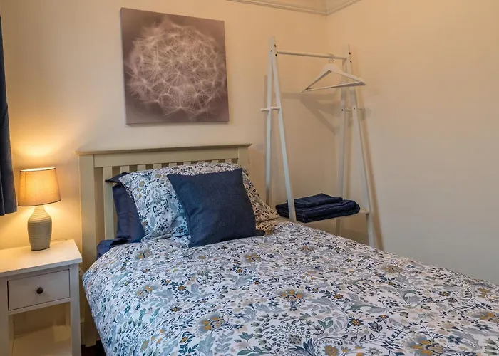 Kent - Town Centre, With Parking