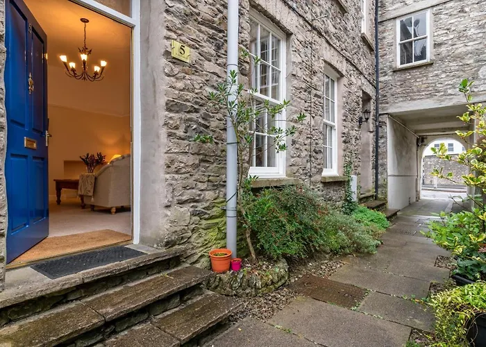 Kent - Town Centre, With Parking *