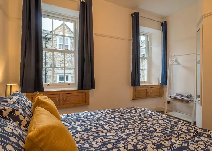 Kent - Town Centre, With Parking Kendal